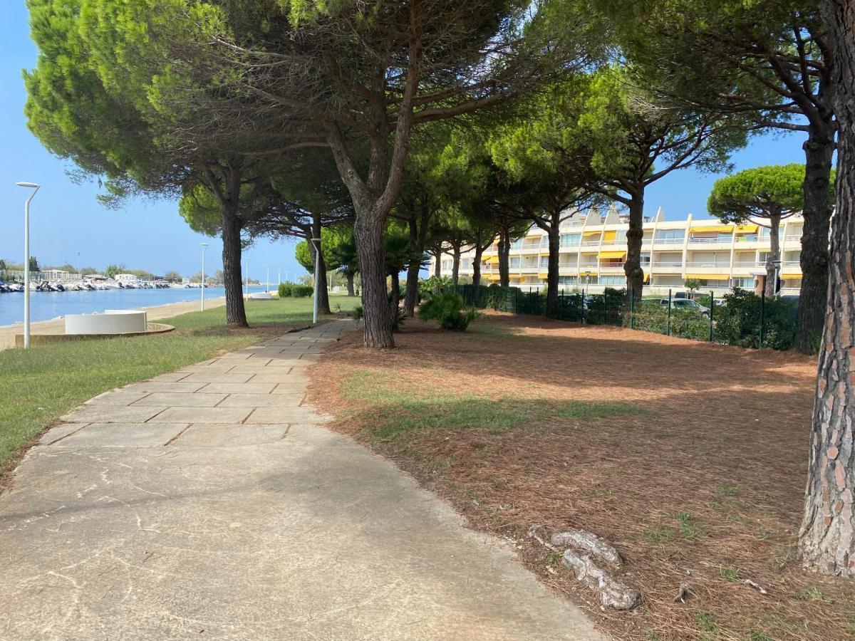 Port Camargue Studio Vue Mer Льо Гро-дю-Роа Екстериор снимка